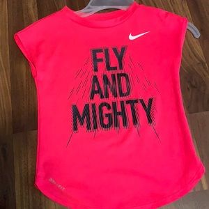 Nike top size 4T